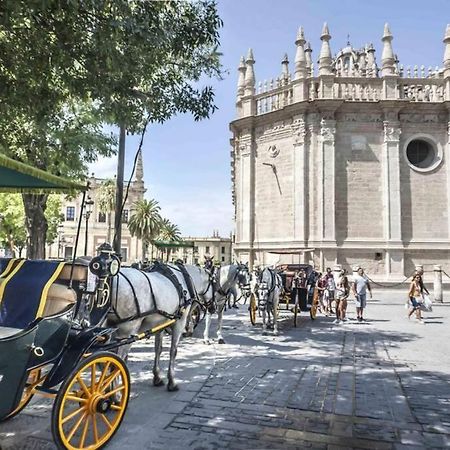 Hernando Colon Deluxe Suite By Valcambre Seville Exterior photo