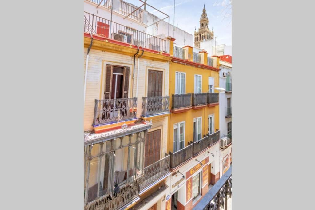 Hernando Colon Deluxe Suite By Valcambre Seville Exterior photo