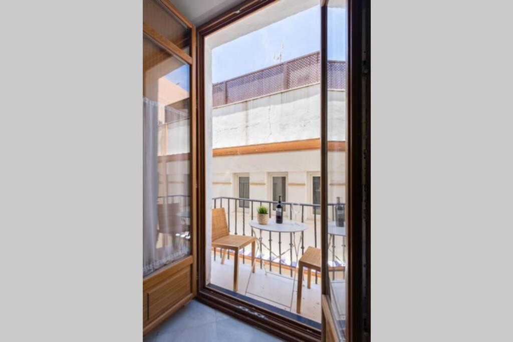 Hernando Colon Deluxe Suite By Valcambre Seville Exterior photo