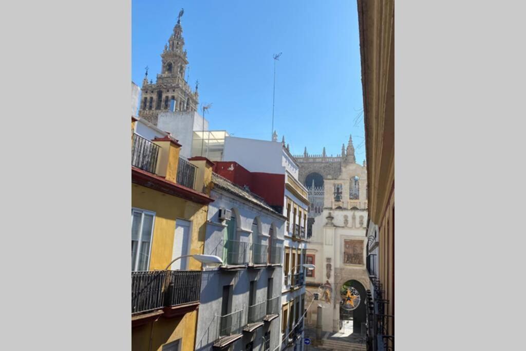 Hernando Colon Deluxe Suite By Valcambre Seville Exterior photo